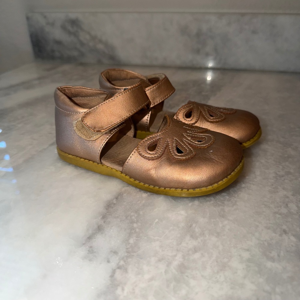 Livie & Luca Metallic Rose Gold Petal Mary Jane Shoes Girls Size 12